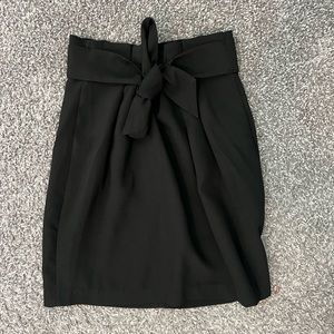 Tie mini skirt